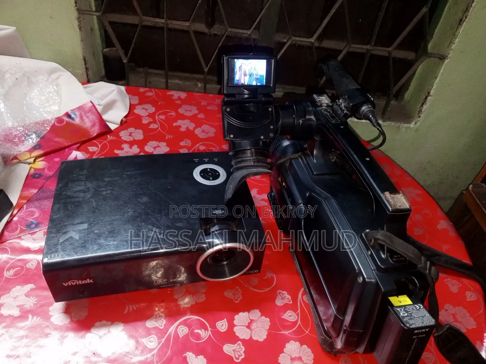 Projector & Sony Camera