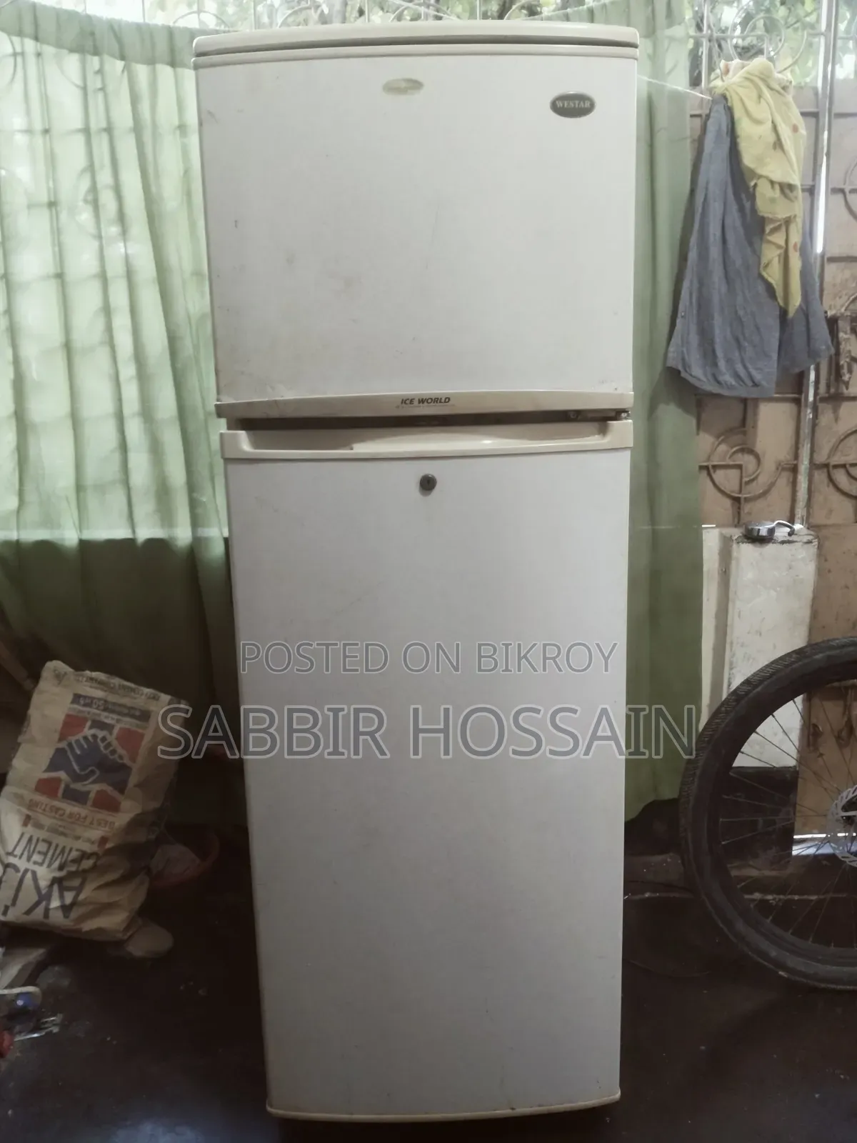 পুরনো ফ্রিজ