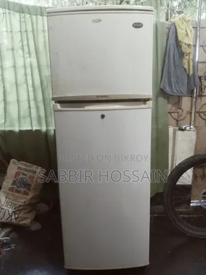 পুরনো ফ্রিজ