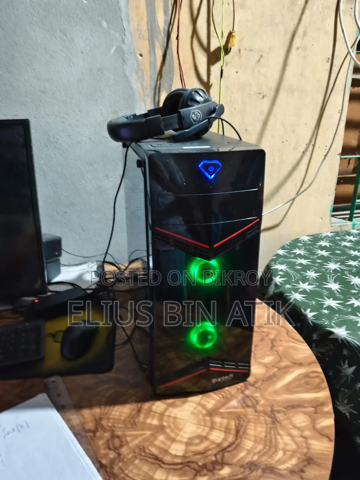 Desktop Computer Razer 8GB Intel Core i5 SSD 256GB