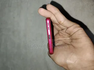 মোটরোলার এজ ৫০ ফিউশন ১২৮ জিবি পিংক