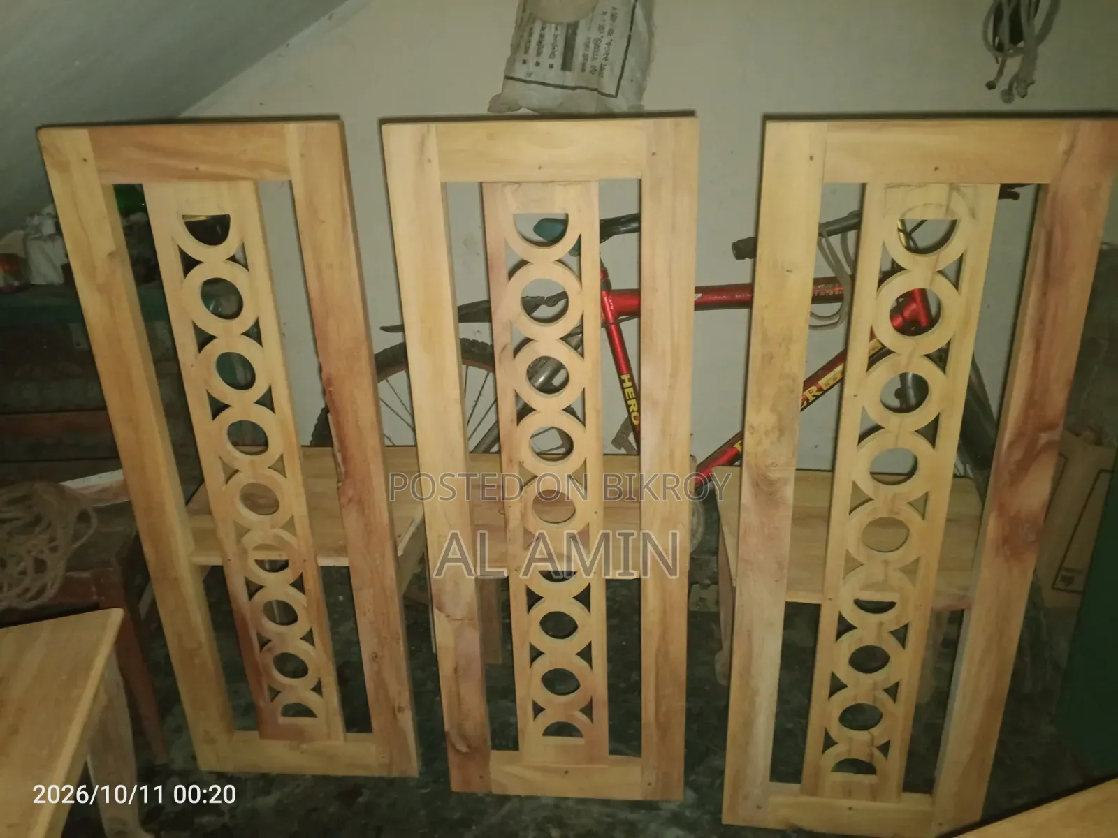 ৬ টি চেয়ার একদম নতুন মডেলের কাটালসার লাকরি দিয়ে তৈরি বিক্রি হবে