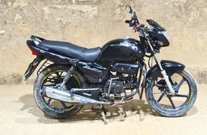 রানার বুলেট ১০০ ২০১০ কালো