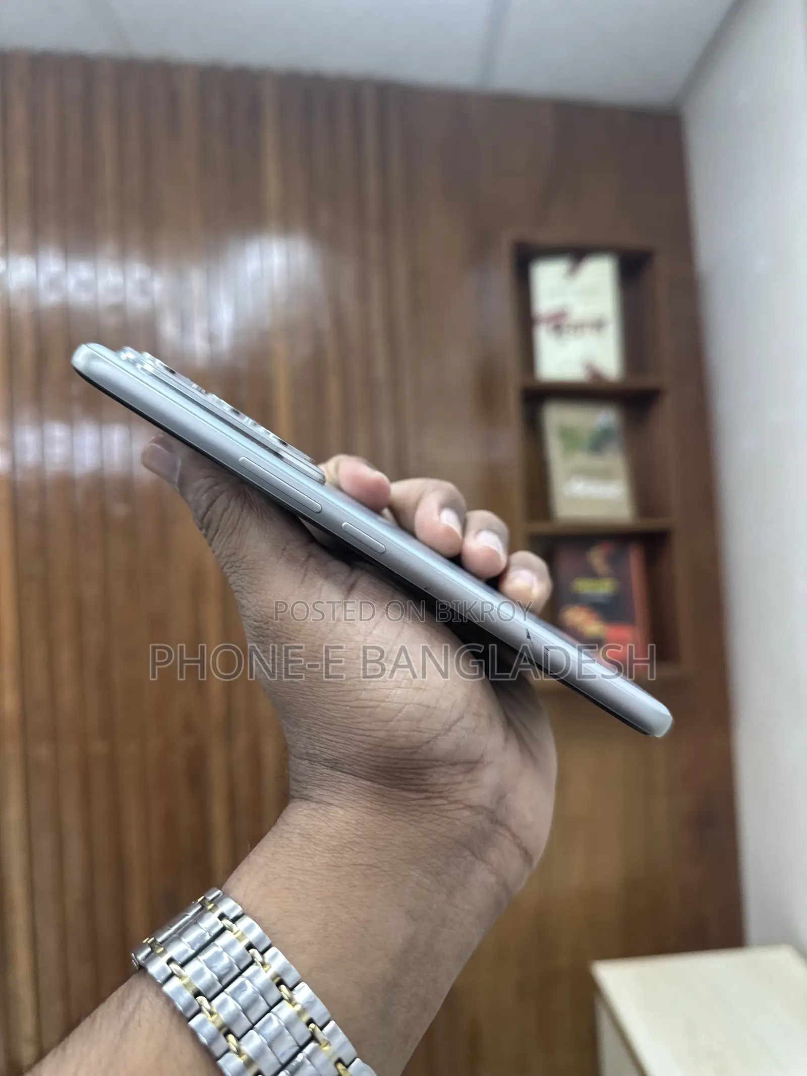 হনার ৪০০ প্রো ৫১২ জিবি সিলভার