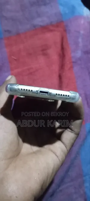 অ্যাপল আইফোন ৭ ৩২ জিবি সিলভার