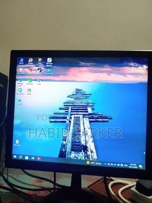 ডেস্কটপ কম্পিউটার ৮ জিবি ইন্টেল কোর আই ৫ এসএসএইচডি (হাইব্রিড) ২৫৬ জিবি