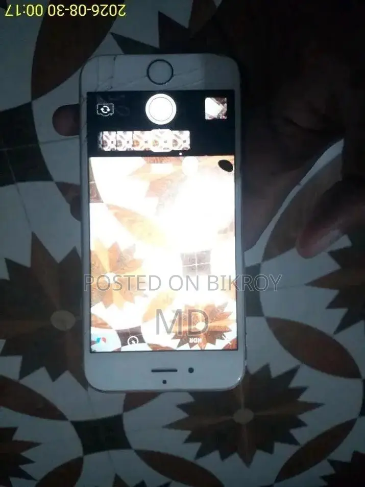 Apple iPhone 6s 16 GB Gold