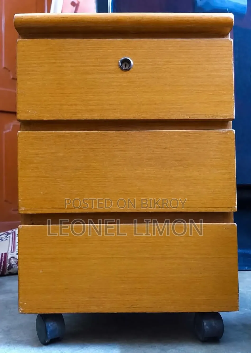 Bedside Table / Small Shop Cash Counter
