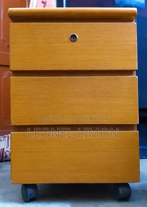 Bedside Table / Small Shop Cash Counter