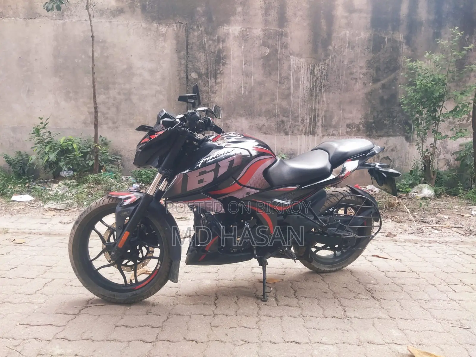 বাজাজ পালসার এন১৬০ ২০২৩ কালো
