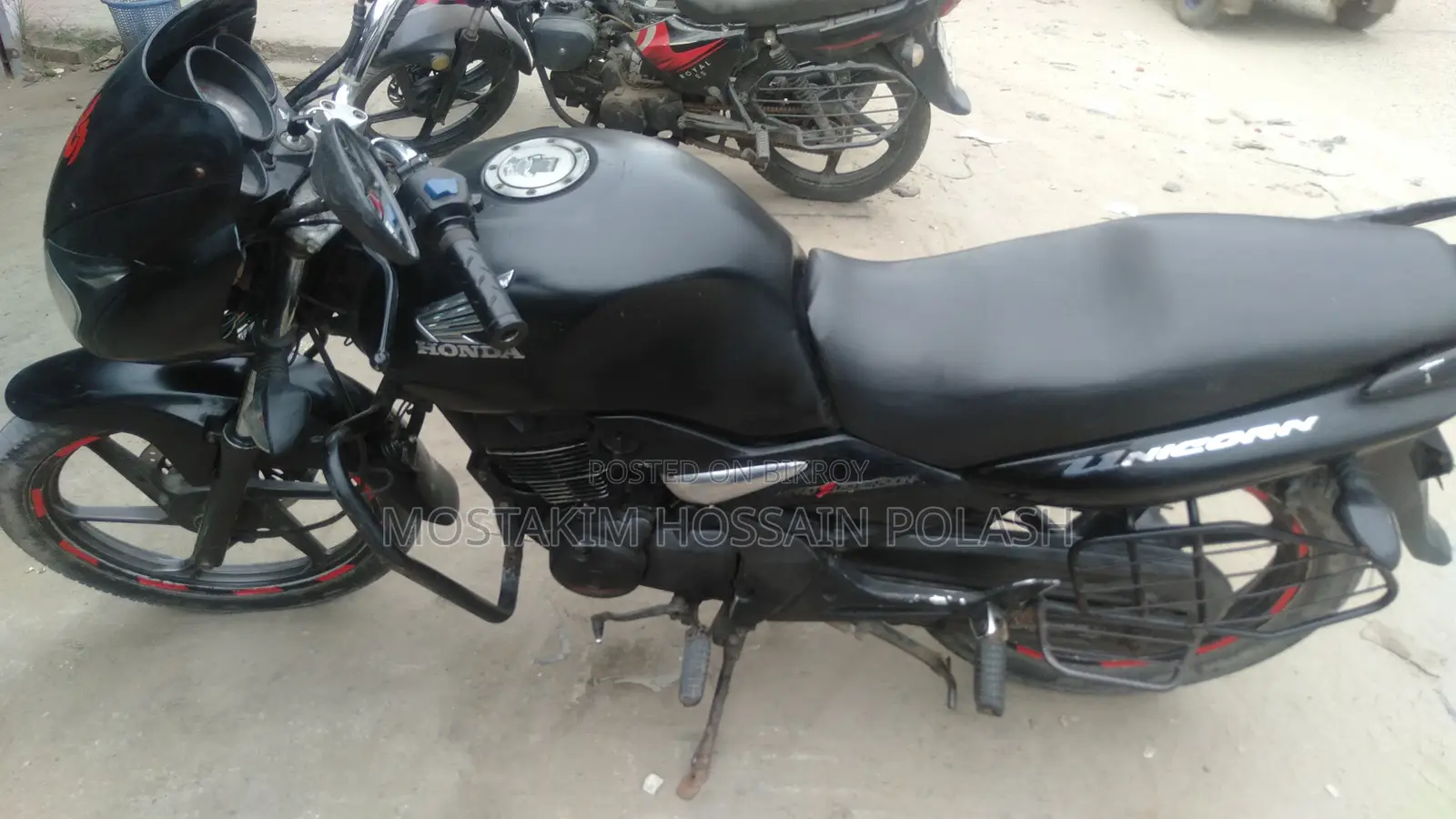 হোন্ডা ইউনিকর্ন ২০০৯ কালো