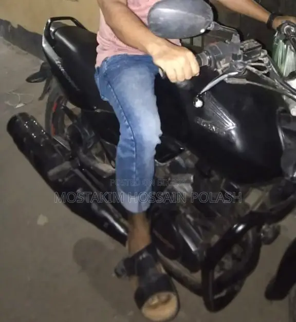হোন্ডা ইউনিকর্ন ২০০৯ কালো