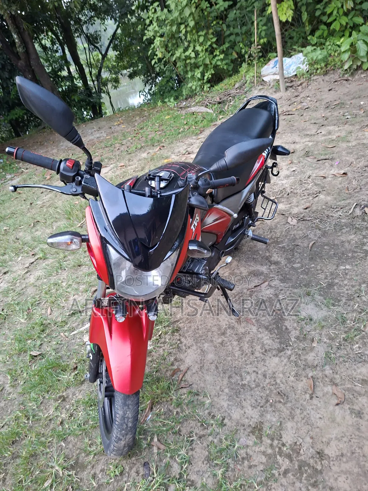 টিভিএস স্ট্রাইকার ১২৫ ২০১৭ লাল