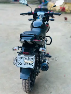 বাজাজ পালসার ১৫০ ২০২০ ব্ল্যাক