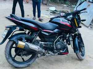বাজাজ পালসার ১৫০ ২০২০ ব্ল্যাক