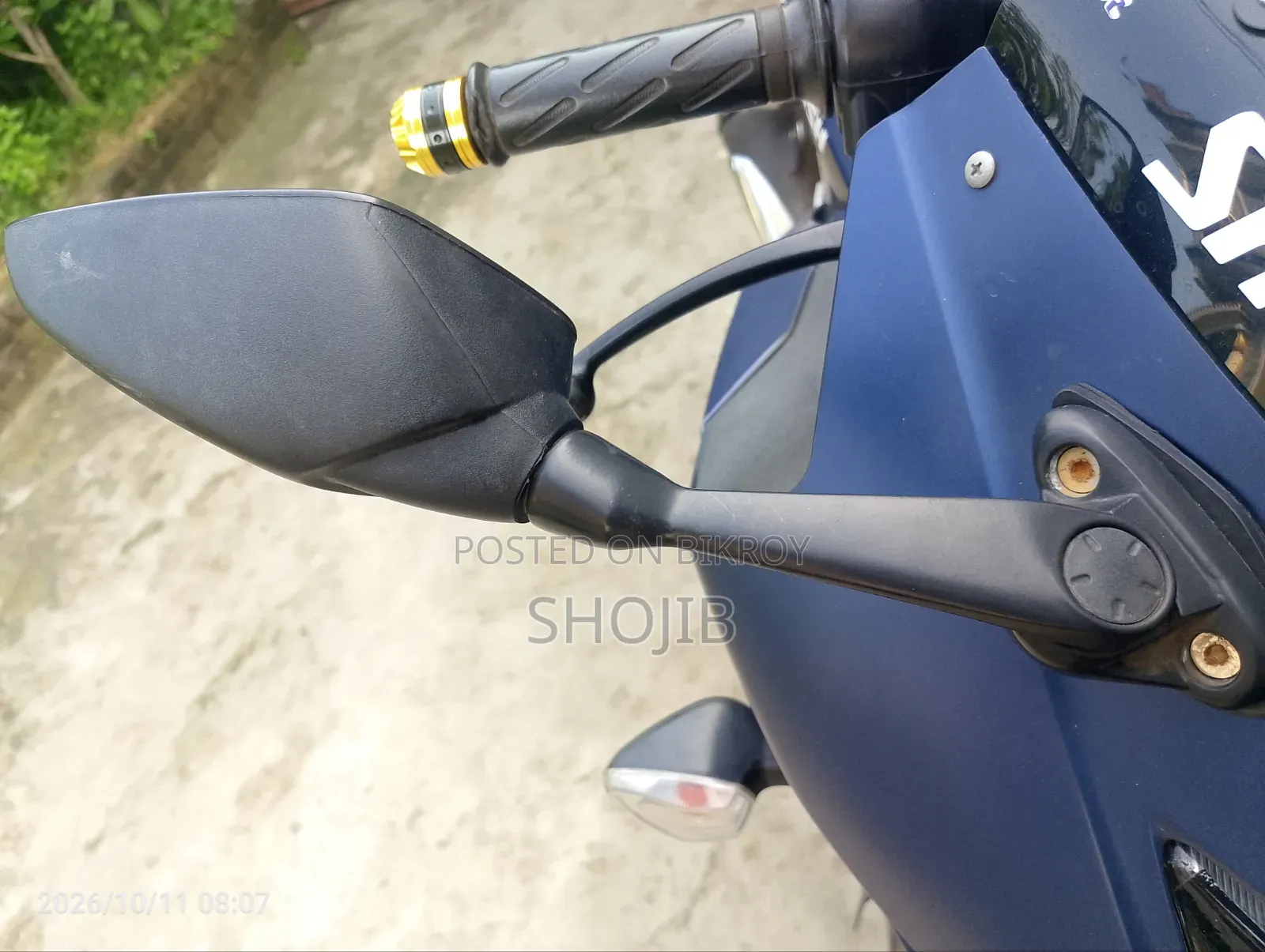 R15 V3 Mirror Glass