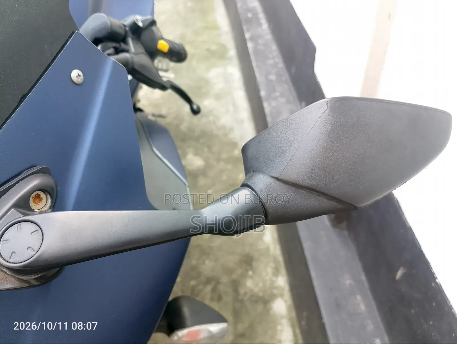 R15 V3 Mirror Glass