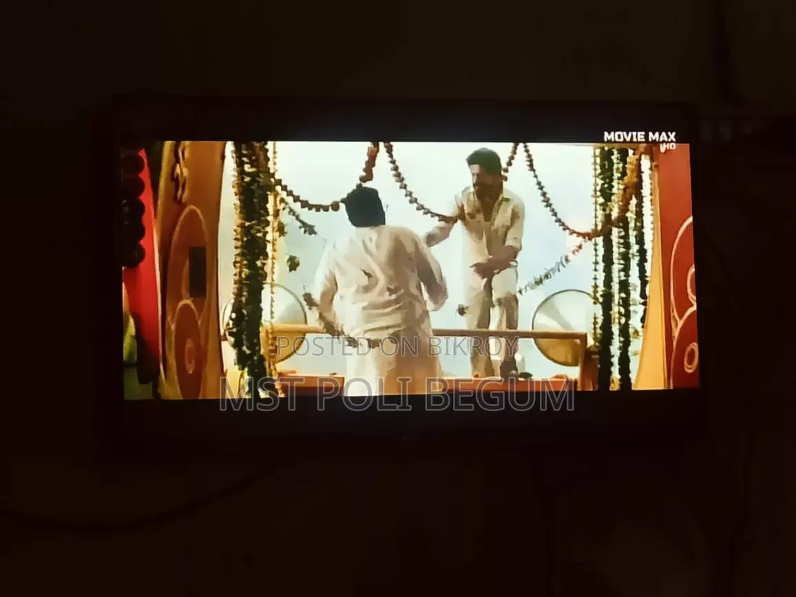 স্মার্ট অ্যান্ড্রয়েড টিভি ৩২"