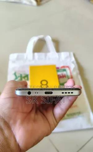 Realme 128 GB White