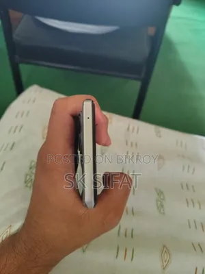 Realme 128 GB White