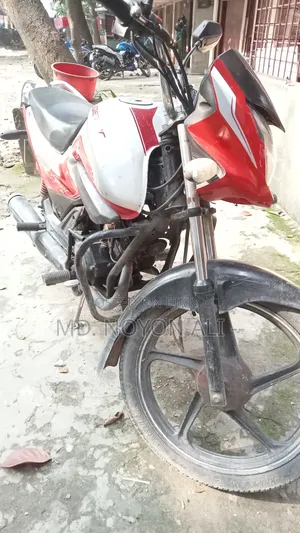 হিরো স্প্লেন্ডর ১১০ ২০২২ লাল