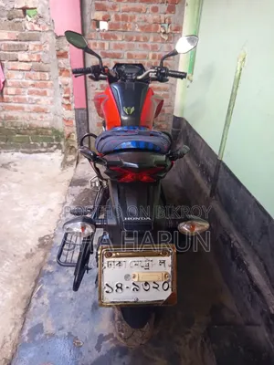 Honda Hornet 2017 Red