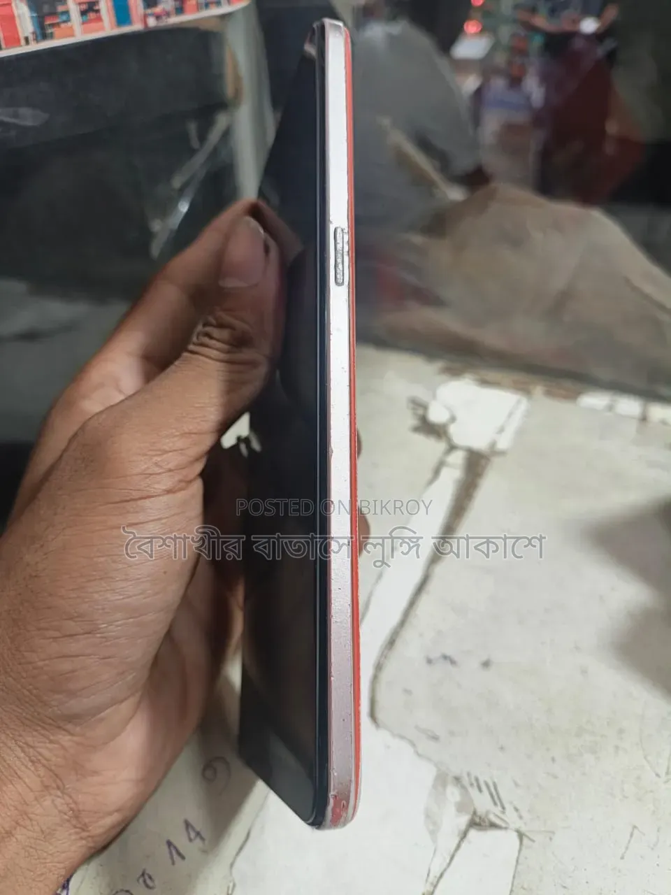 অপ্পো এফ১৭ ১২৮ জিবি ব্লু