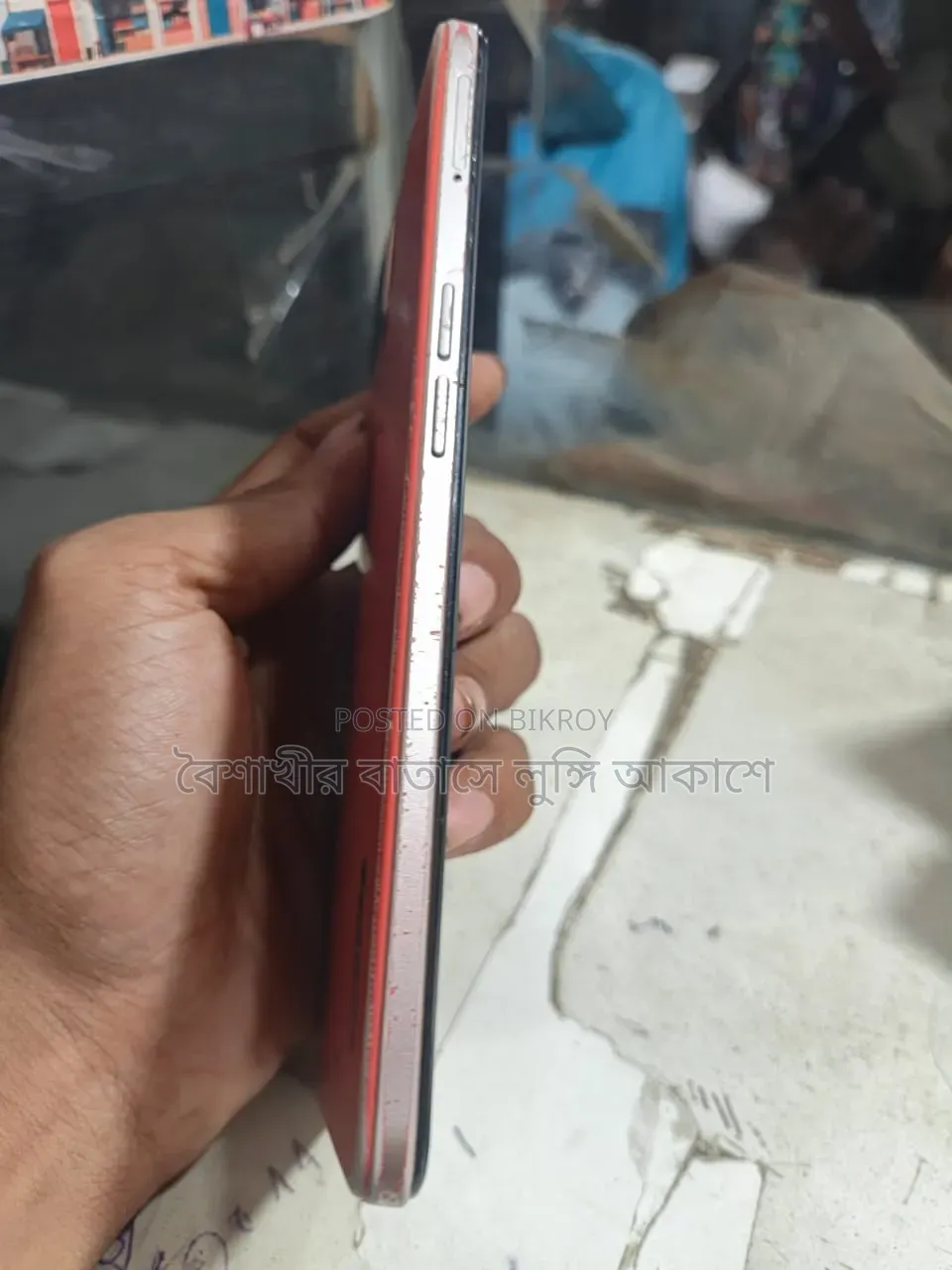 অপ্পো এফ১৭ ১২৮ জিবি ব্লু