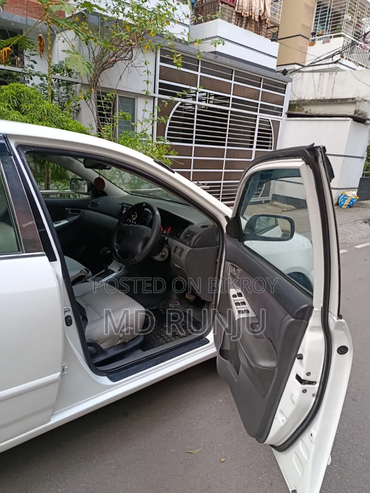 Toyota Corolla Sedan 2003 White