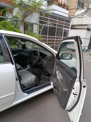Toyota Corolla Sedan 2003 White