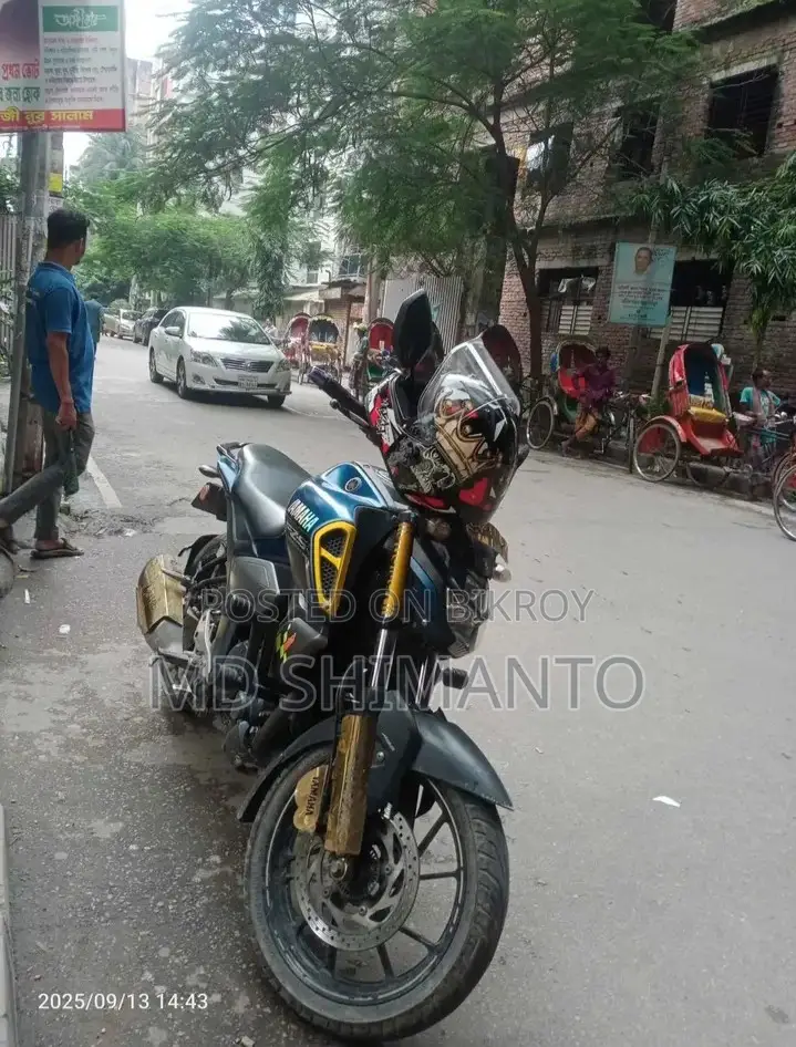 ইয়ামাহা এফজেডএস ভি৩ ২০২১ নীল