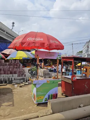 ফুড কার্ট উইথ হুইল