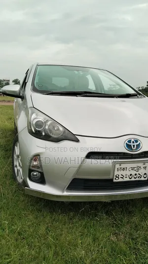 Toyota Aqua 2013 Gray