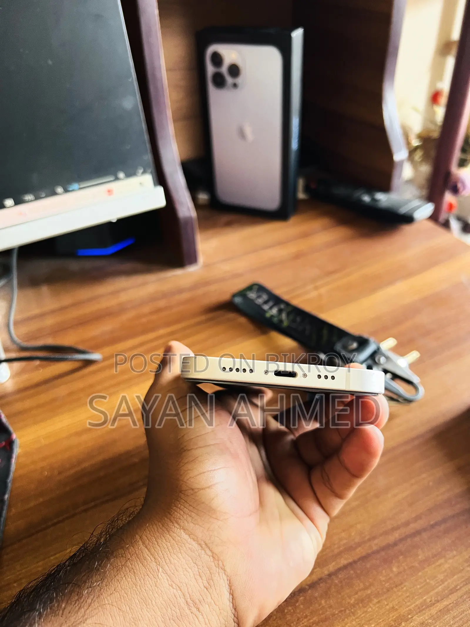 অ্যাপল আইফোন ১৩ ১২৮ জিবি সাদা