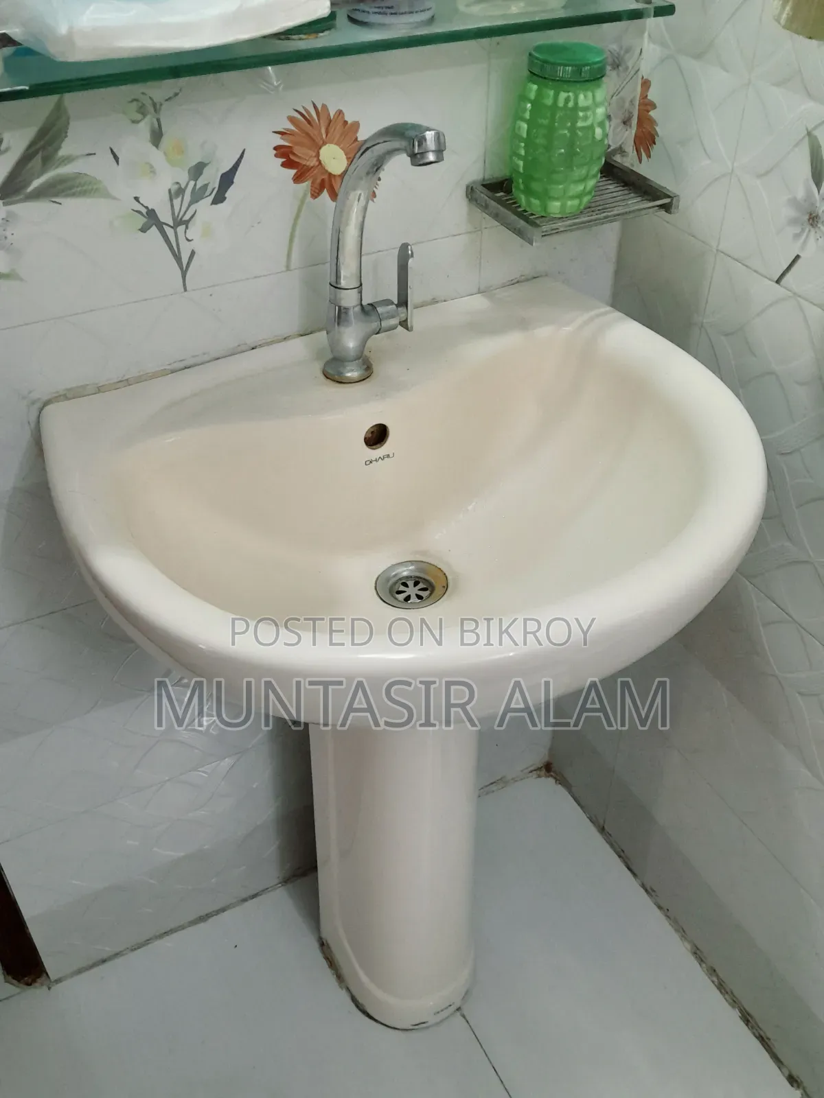 Basin for sale with full set