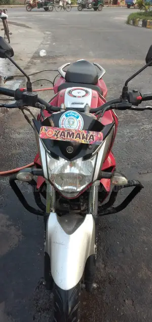 Yamaha FZ 2017 Red