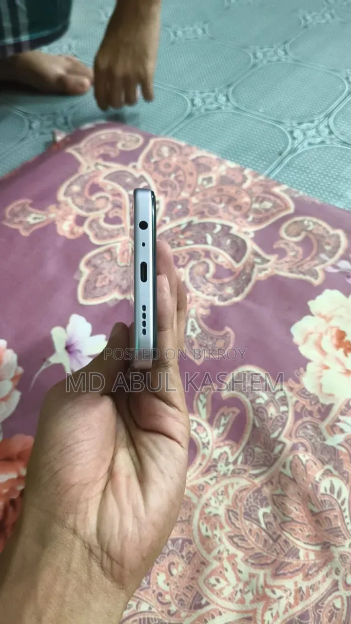 Realme C100i 128 GB Silver