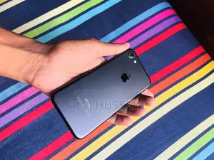 Apple iPhone 7 32 GB Black