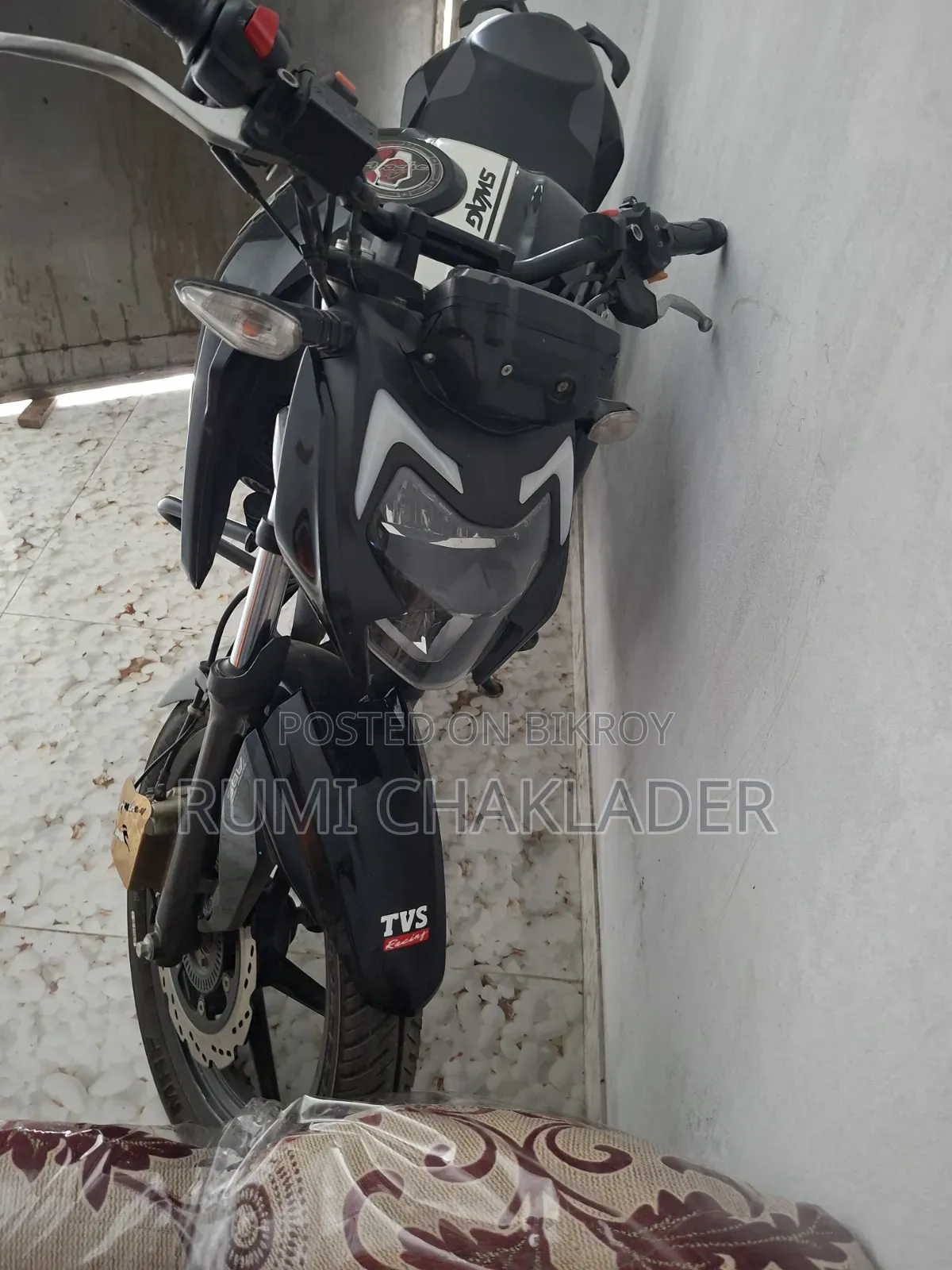 TVS Apache RTR 160 2v Refresh X-connect 2022 Black