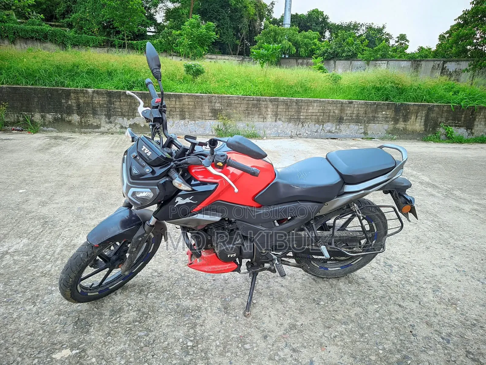 TVS Raider 125 2022 Red