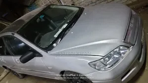 মিৎসুবিশি ল্যান্সার ২০০২ সিলভার