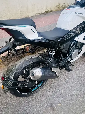 CFMoto 300SR 2025 White