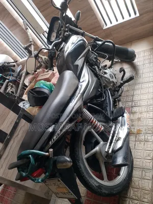 বাজাজ প্লাটিনা ১০০ ২০২১ ব্ল্যাক