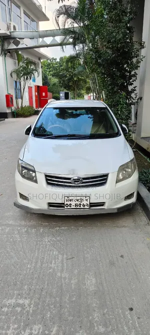 টয়োটা অ্যাক্সিও ২০০৮ সাদা
