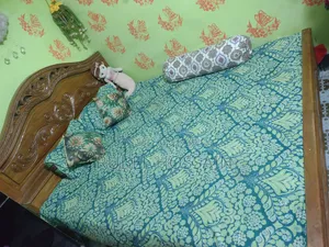 King size bed. Bed for sale with 5/6 hand mattress