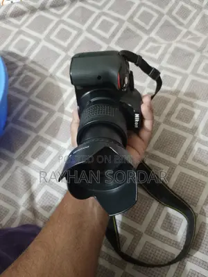 Nikon D5300 DSLR Camera