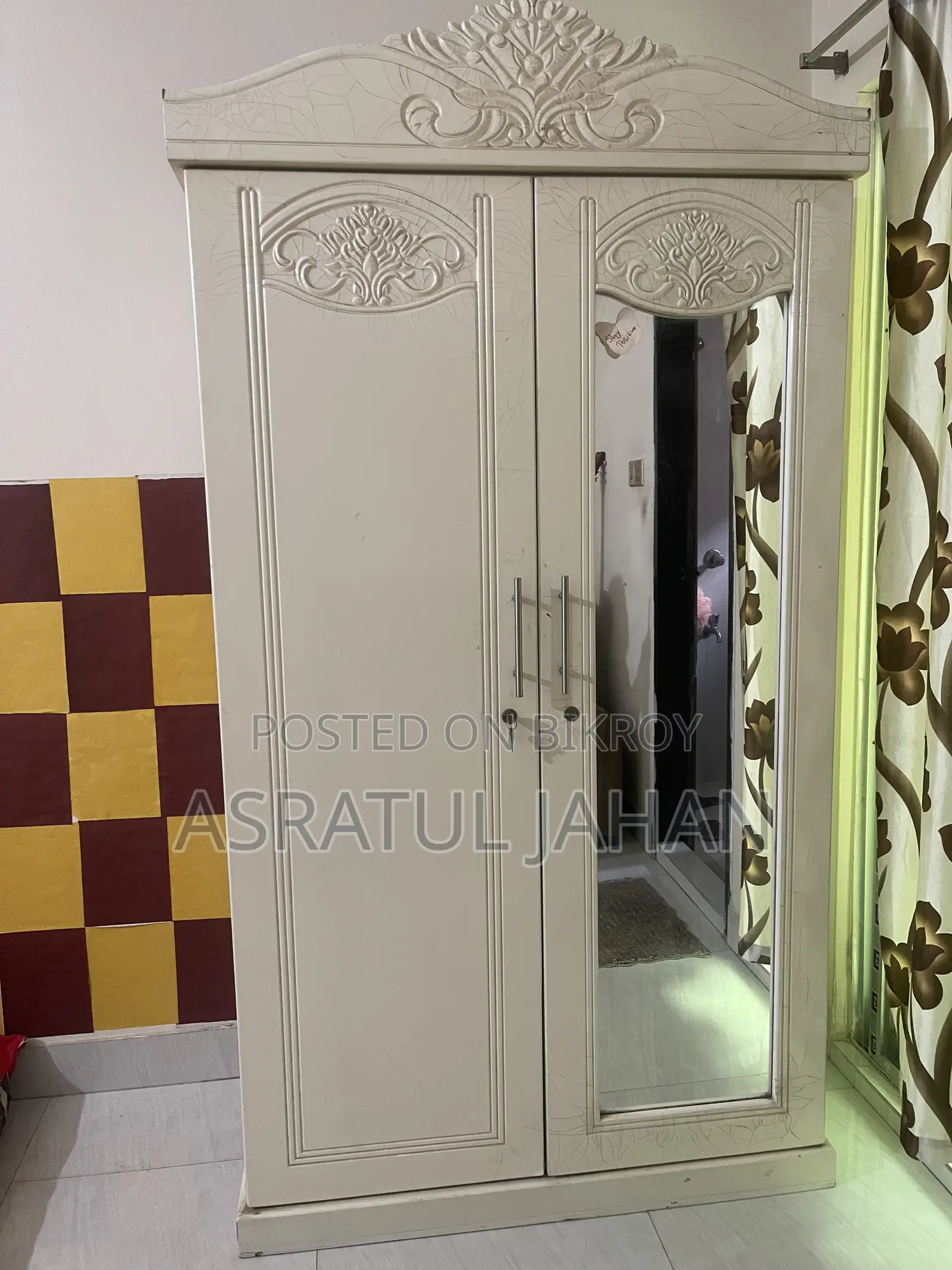 বোর্ড এর অনেক মজবুত আলমিরা