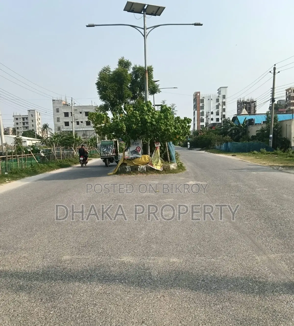 সেক্টর-১৭/এইচ এ ৬০/৬০ ফুট কর্নার ৩ কাঠা পার্ক ভিউ জমি।