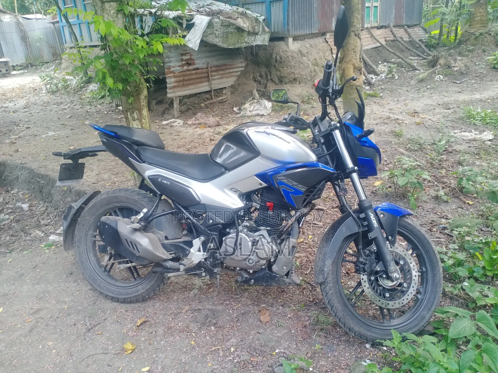 হিরো এক্সট্রিম ১২৫আর ২০২৫ নীল