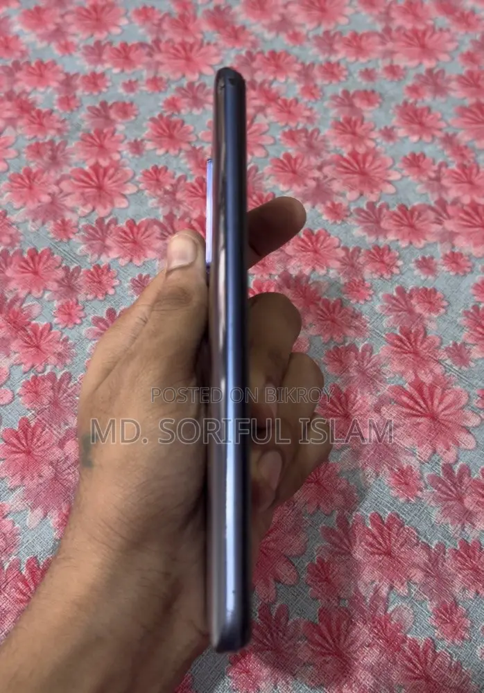 ভিভো ওয়াই৫১এ ১২৮ জিবি